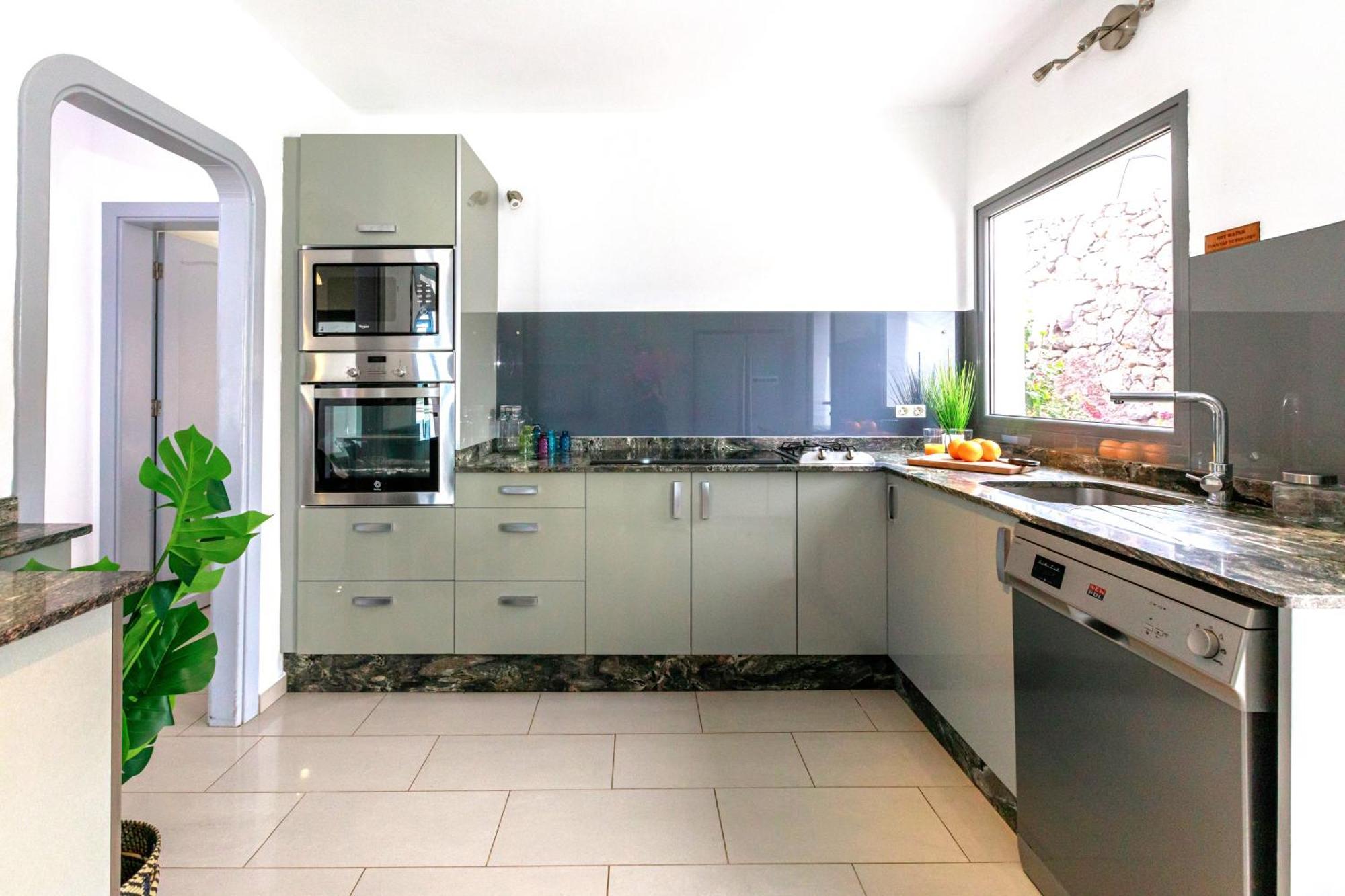 Luxus Villa Mit 5 Schlafzimmern, Heated Pool, Ps4, Fitnessraum Tabayesco Luaran gambar